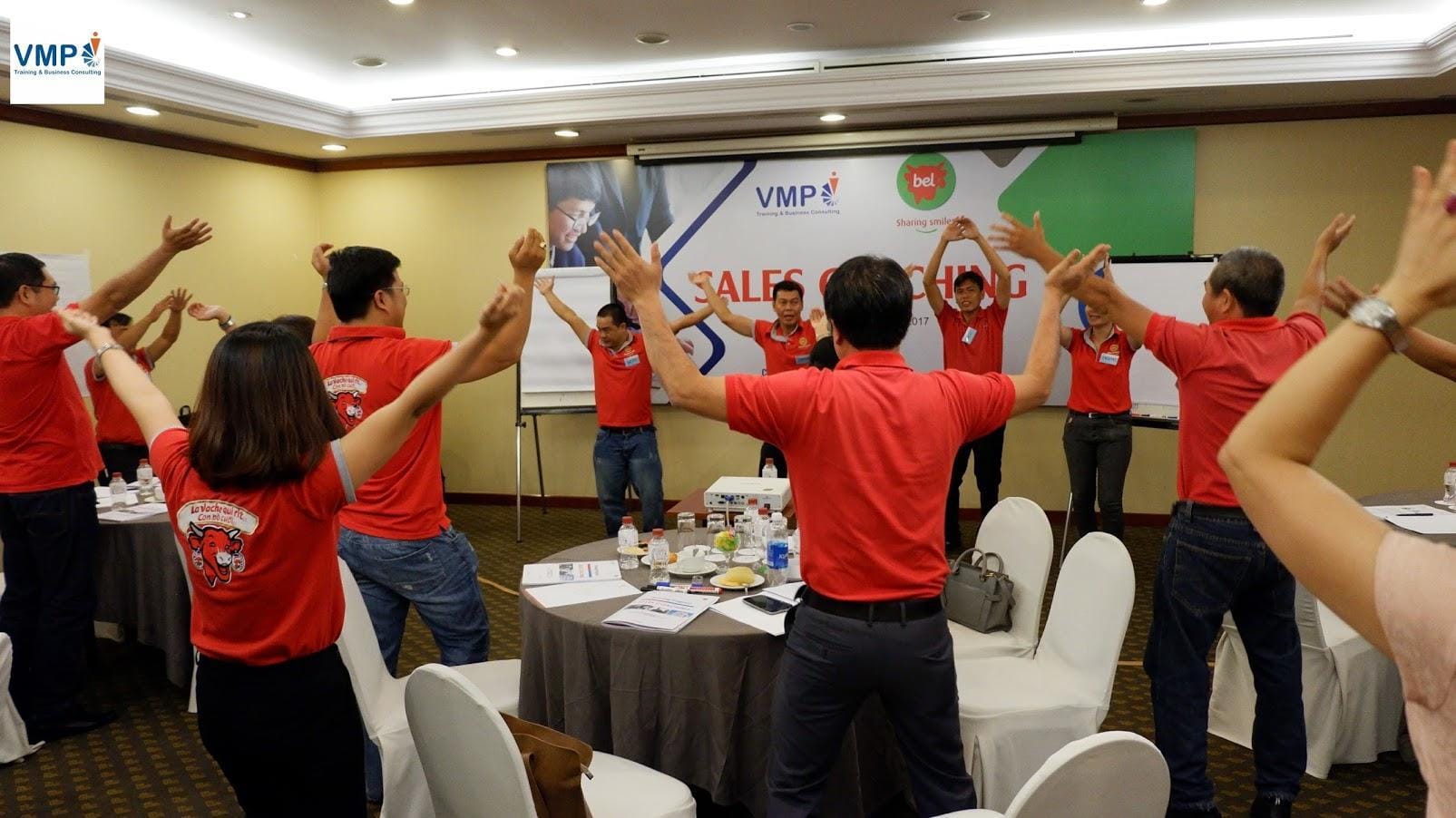 Huấn luyện nhân viên bán hàng chuyên nghiệp