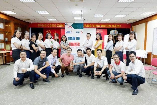 Hướng dẫn và kèm cặp nhân viên