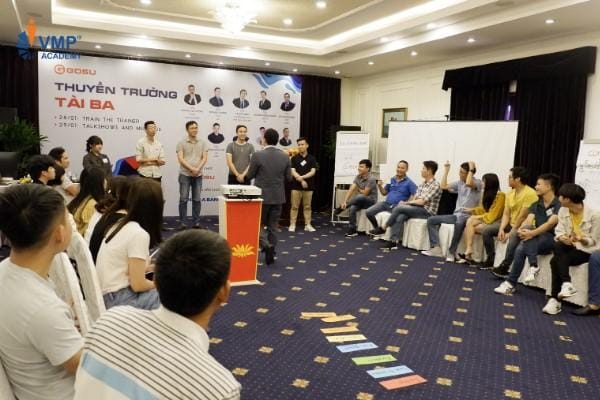 Chọn trang phục thích hợp