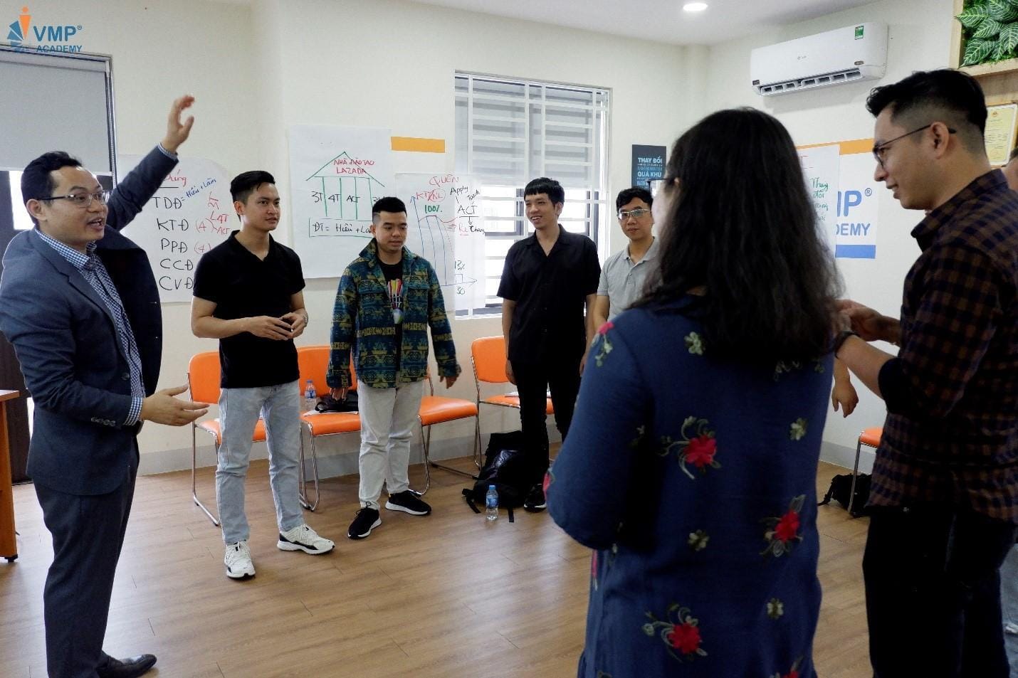 Mỗi buổi đào tạo cần trở thành các cuốn phim đầy thú vị