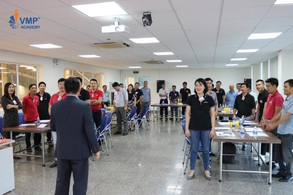 Giao tiếp nội bộ Giao tiếp nội bộ