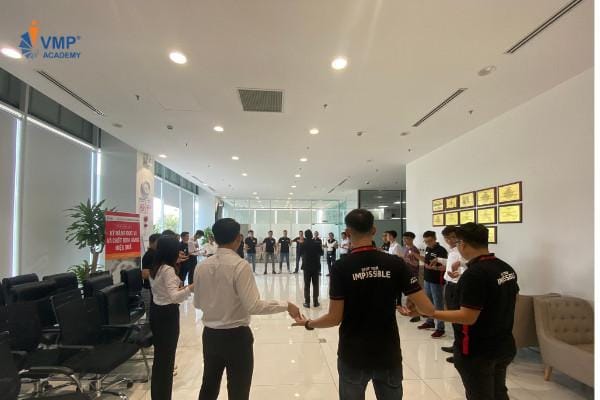 Học viên Toyota cùng tham hoạt động tập thể