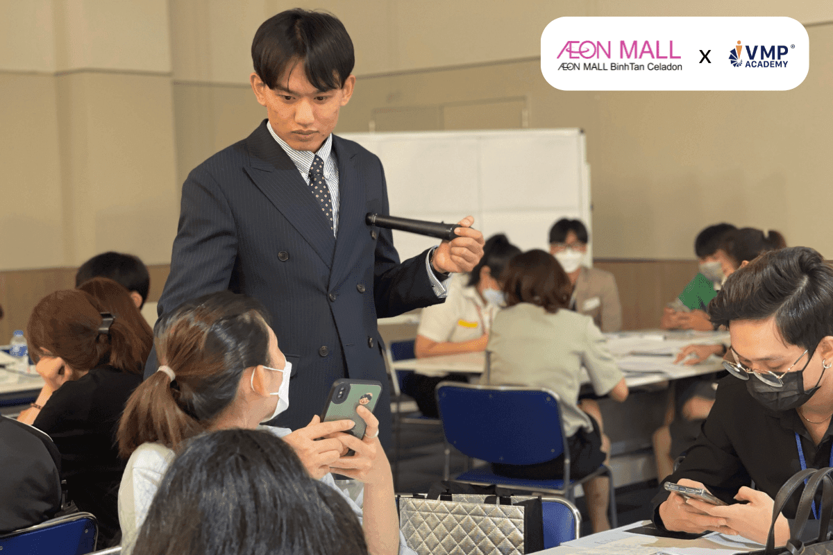 Đồng hành cùng Trainer Minh Quang trong khóa dành riêng cho Aeon Mall. Đồng hành cùng Trainer Minh Quang trong khóa dành riêng cho Aeon Mall.
