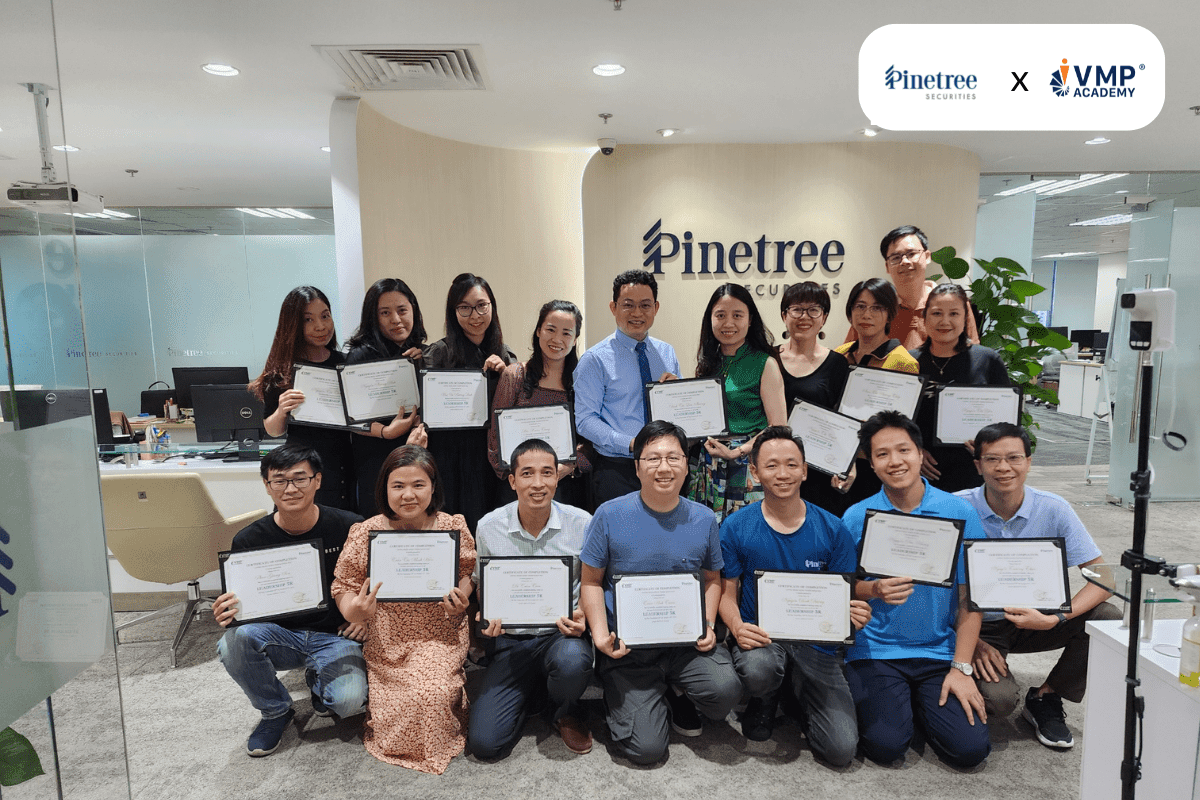 Khóa Leadership 5R giúp rèn dũa kỹ năng lãnh đạo. Khóa Leadership 5R giúp rèn dũa kỹ năng lãnh đạo.