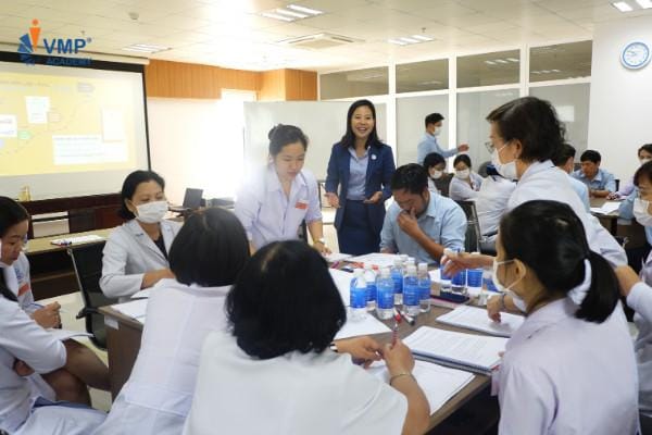 Lớp học thường xuyên triển khai thảo luận nhóm