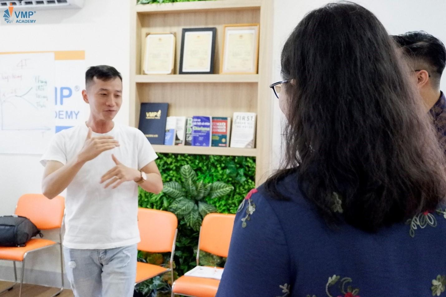 Giảng viên cần hiểu đúng vai trò của bản thân trong lớp để đào tạo chuyên nghiệp