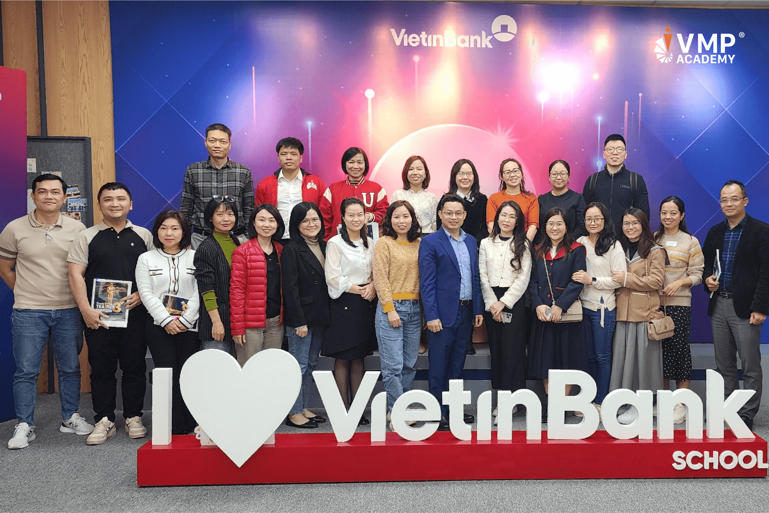 Phát triển năng lực quản lý cấp trung dành riêng cho VietinBank.