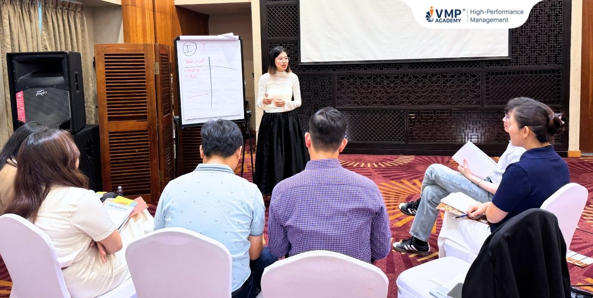 chuyên viên đào tạo nội bộ là gì
