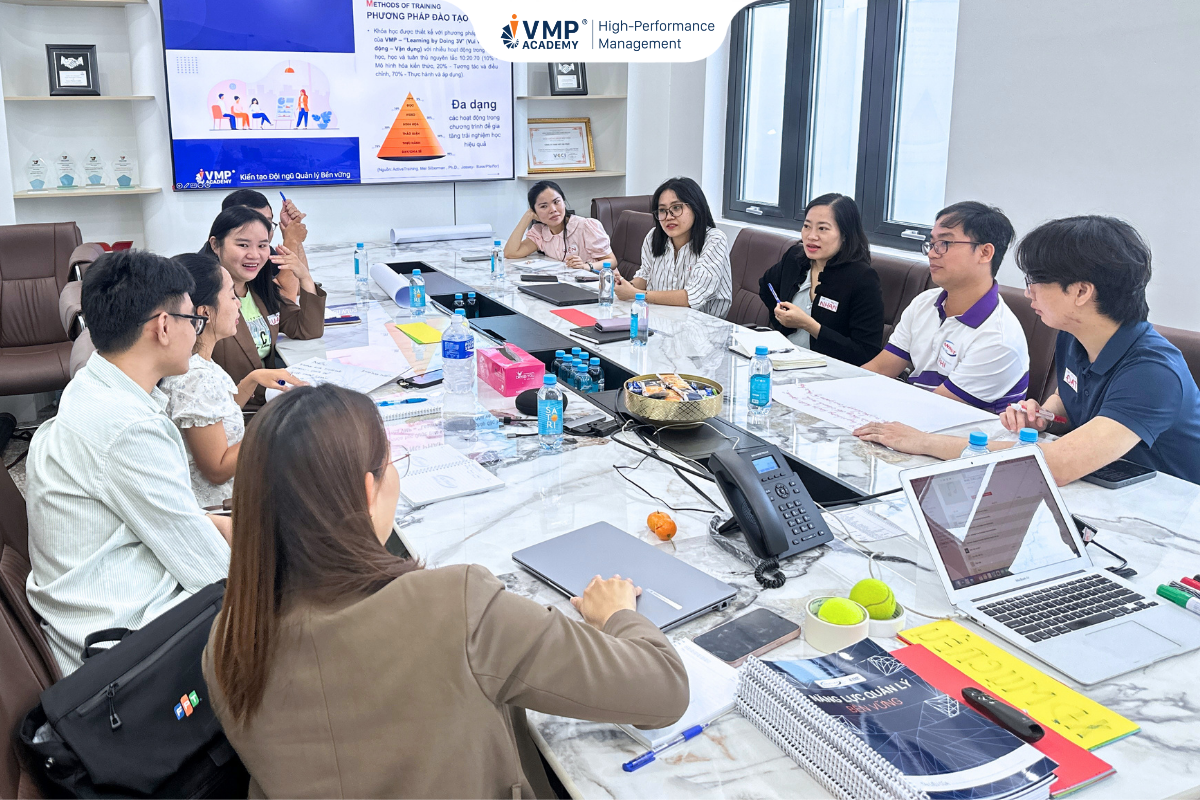 lớp học quản lý cấp trung lớp học quản lý cấp trung