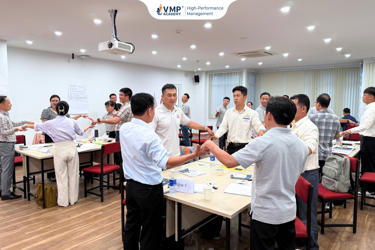 lớp học quản lý cấp trung lớp học quản lý cấp trung