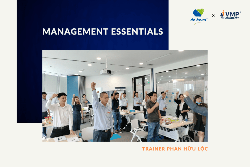 Nhà quản lý trở thành lãnh đạo thông qua khóa Management Essentials.